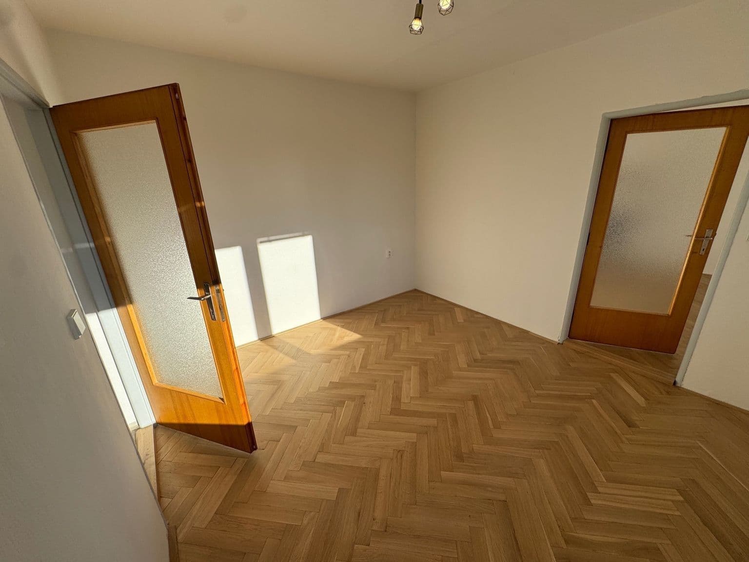 Prenájom bytu 3-izbový 74 m², Nad Plovárnou, Jihlava, Kraj Vysočina Prenájom bytu 3-izbový 74 m², Nad Plovárnou, Jihlava, Kraj Vysočina