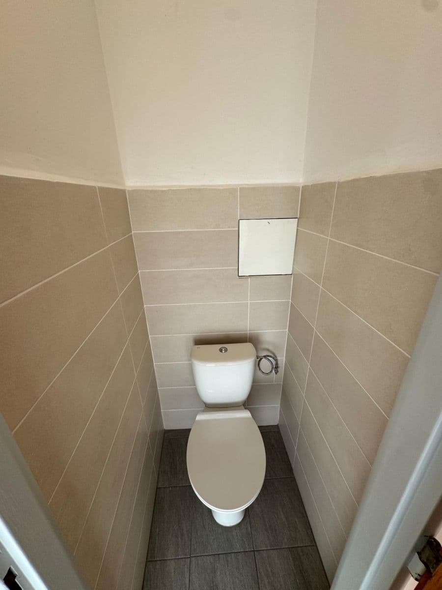 Prenájom bytu 3-izbový 74 m², Nad Plovárnou, Jihlava, Kraj Vysočina Prenájom bytu 3-izbový 74 m², Nad Plovárnou, Jihlava, Kraj Vysočina