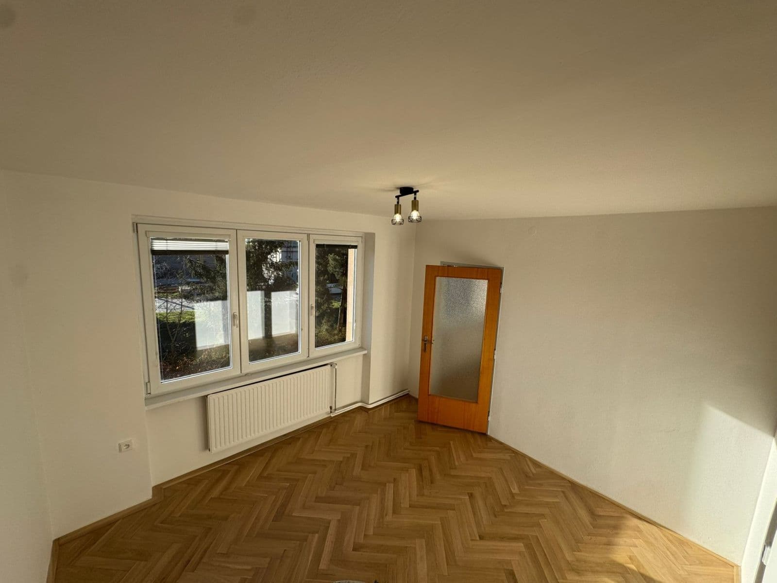 Prenájom bytu 3-izbový 74 m², Nad Plovárnou, Jihlava, Kraj Vysočina Prenájom bytu 3-izbový 74 m², Nad Plovárnou, Jihlava, Kraj Vysočina