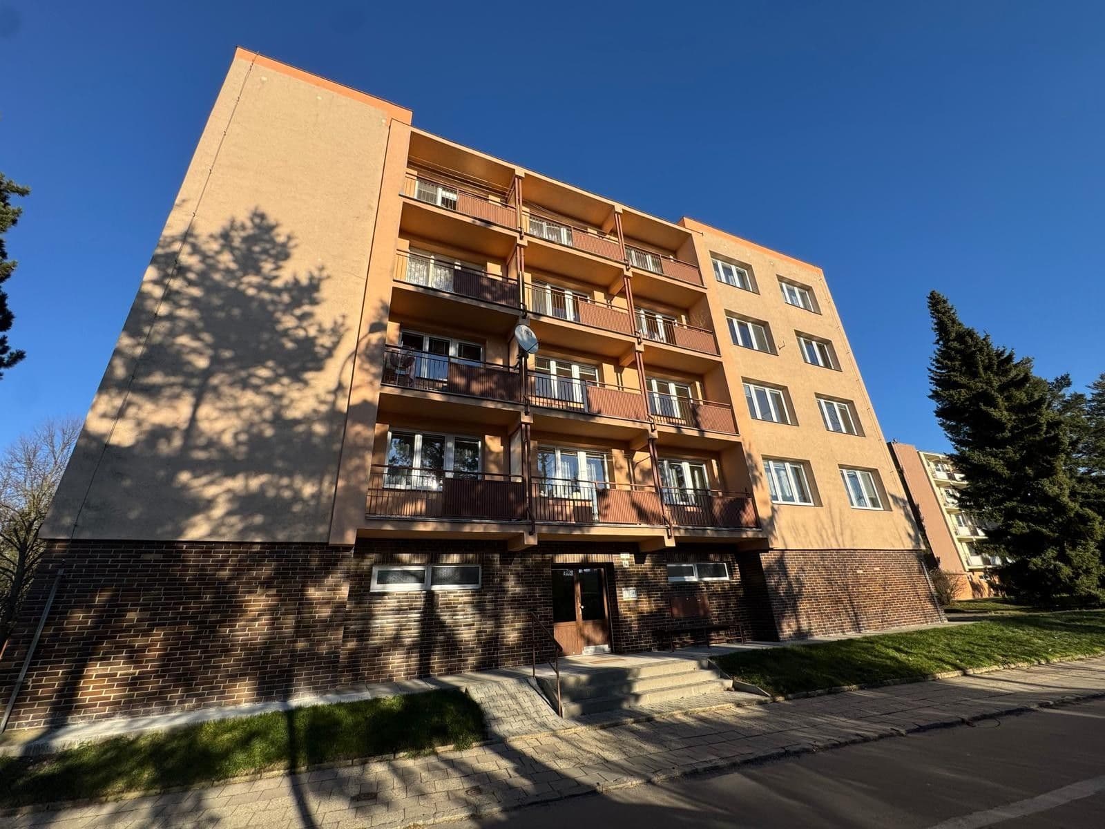 Prenájom bytu 3-izbový 74 m², Nad Plovárnou, Jihlava, Kraj Vysočina Prenájom bytu 3-izbový 74 m², Nad Plovárnou, Jihlava, Kraj Vysočina