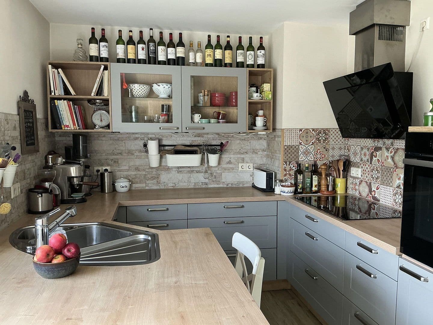 Predaj domu 170 m², pozemek 1.335 m², Steinmauern, Bádensko-Wurttembersko Predaj domu 170 m², pozemek 1.335 m², Steinmauern, Bádensko-Wurttembersko