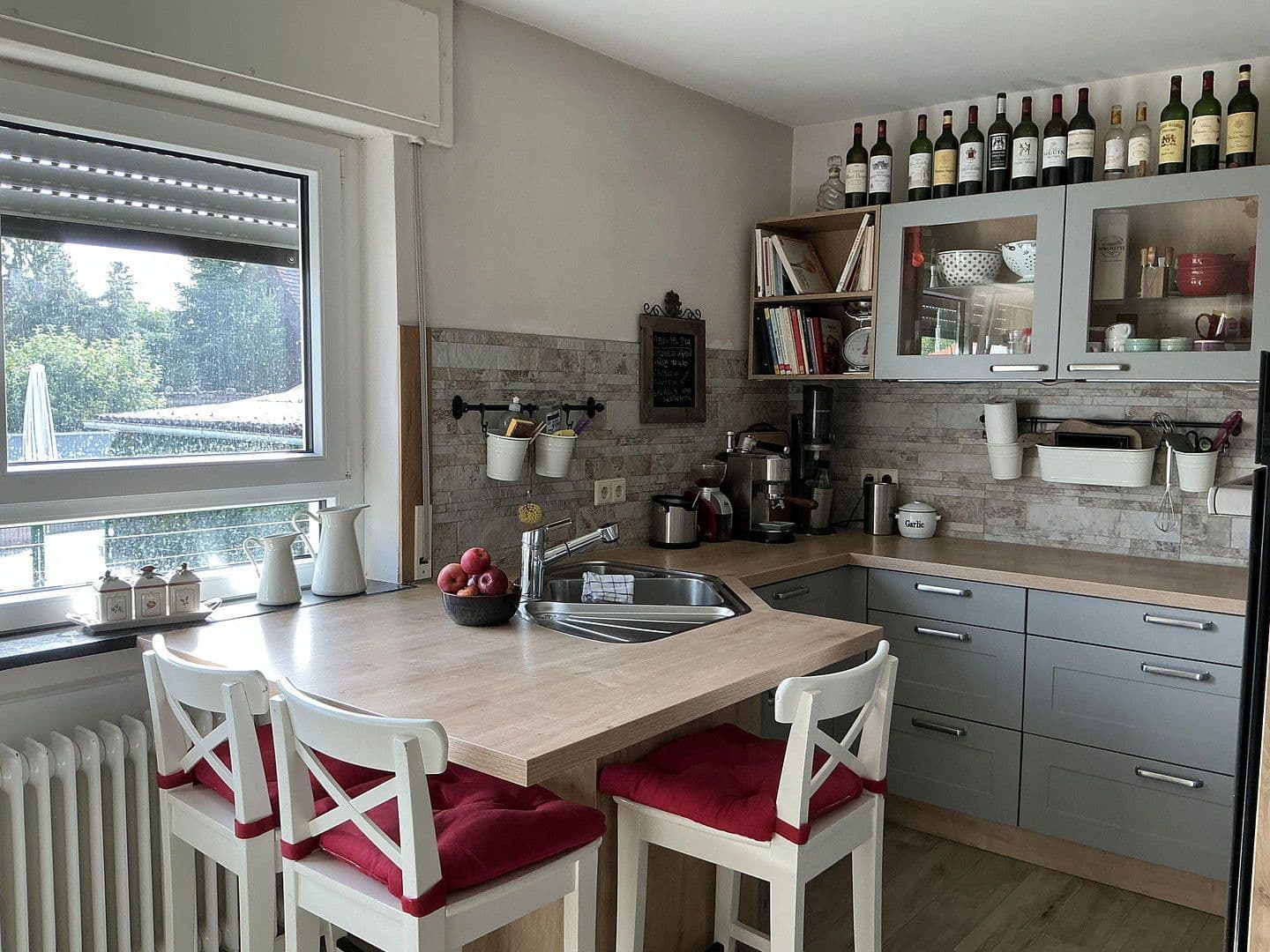 Predaj domu 170 m², pozemek 1.335 m², Steinmauern, Bádensko-Wurttembersko Predaj domu 170 m², pozemek 1.335 m², Steinmauern, Bádensko-Wurttembersko