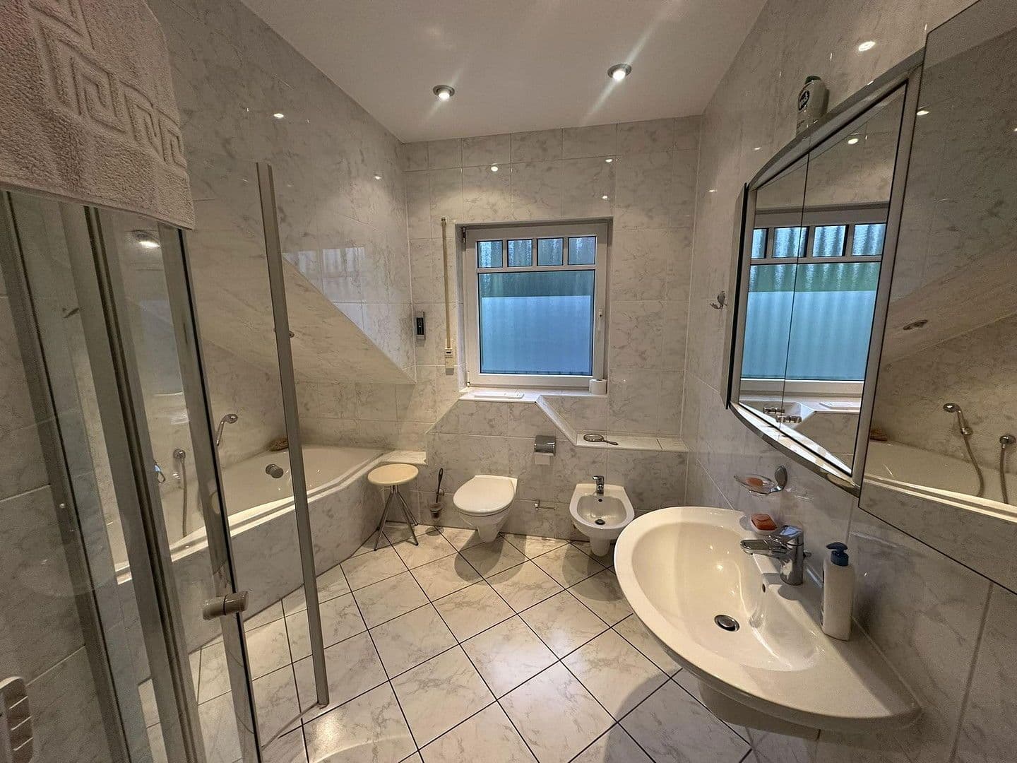 Predaj domu 171 m², pozemek 180 m², Wächtersbach, Hesensko Predaj domu 171 m², pozemek 180 m², Wächtersbach, Hesensko