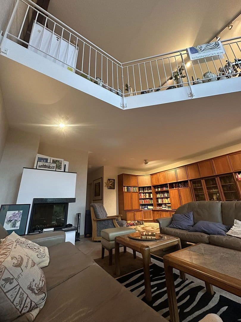 Predaj domu 171 m², pozemek 180 m², Wächtersbach, Hesensko Predaj domu 171 m², pozemek 180 m², Wächtersbach, Hesensko