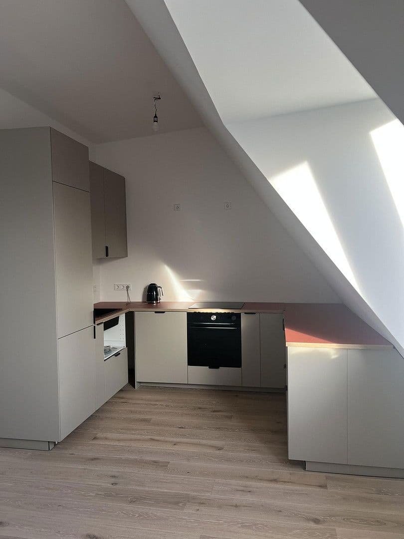Predaj bytu 3-izbový 95 m², Weisestr. 2, Berlin, Berlín Predaj bytu 3-izbový 95 m², Weisestr. 2, Berlin, Berlín