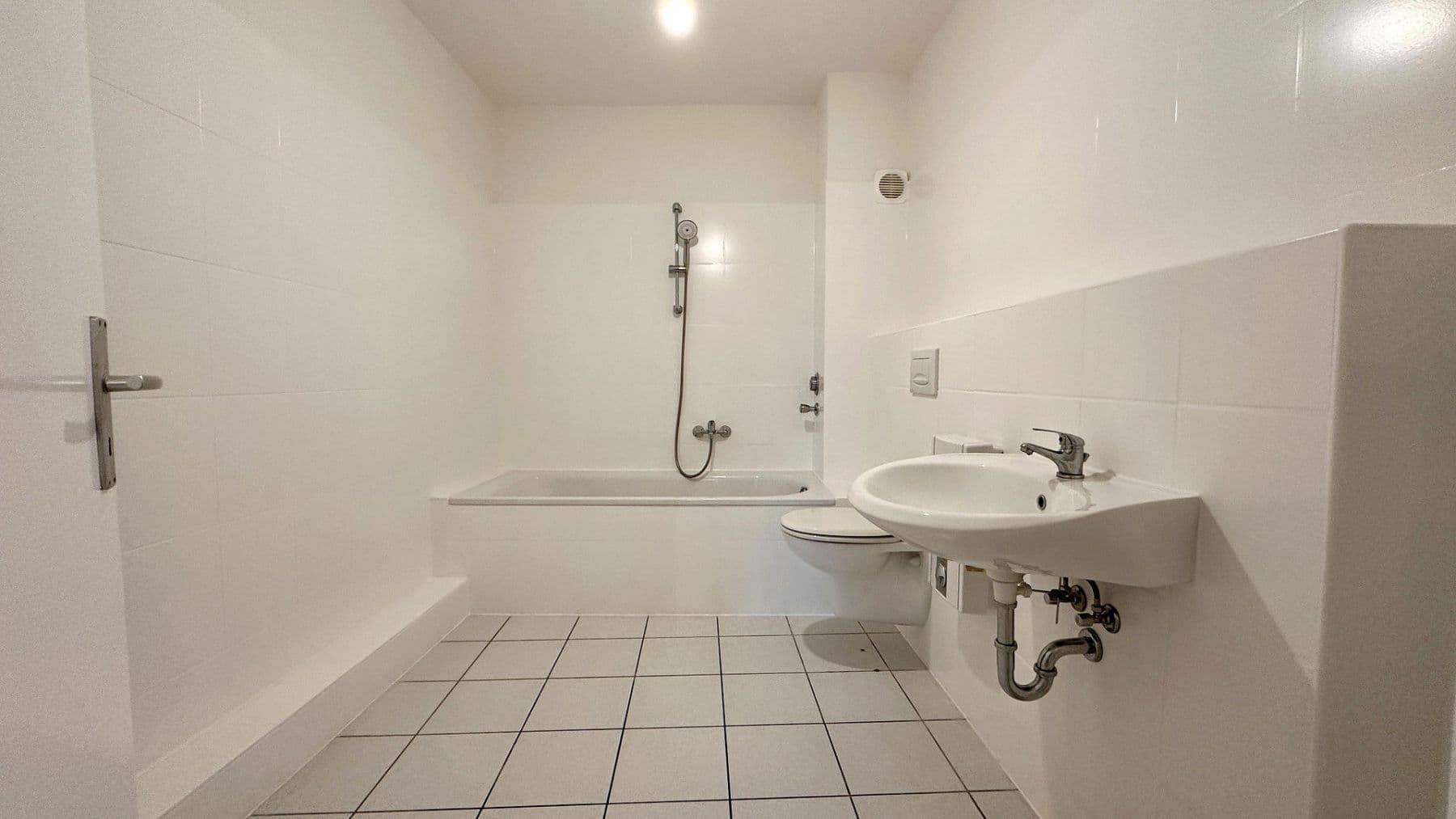 Prenájom bytu 3-izbový 88 m², Kiel, Šlezvicko-Holštajnsko Prenájom bytu 3-izbový 88 m², Kiel, Šlezvicko-Holštajnsko