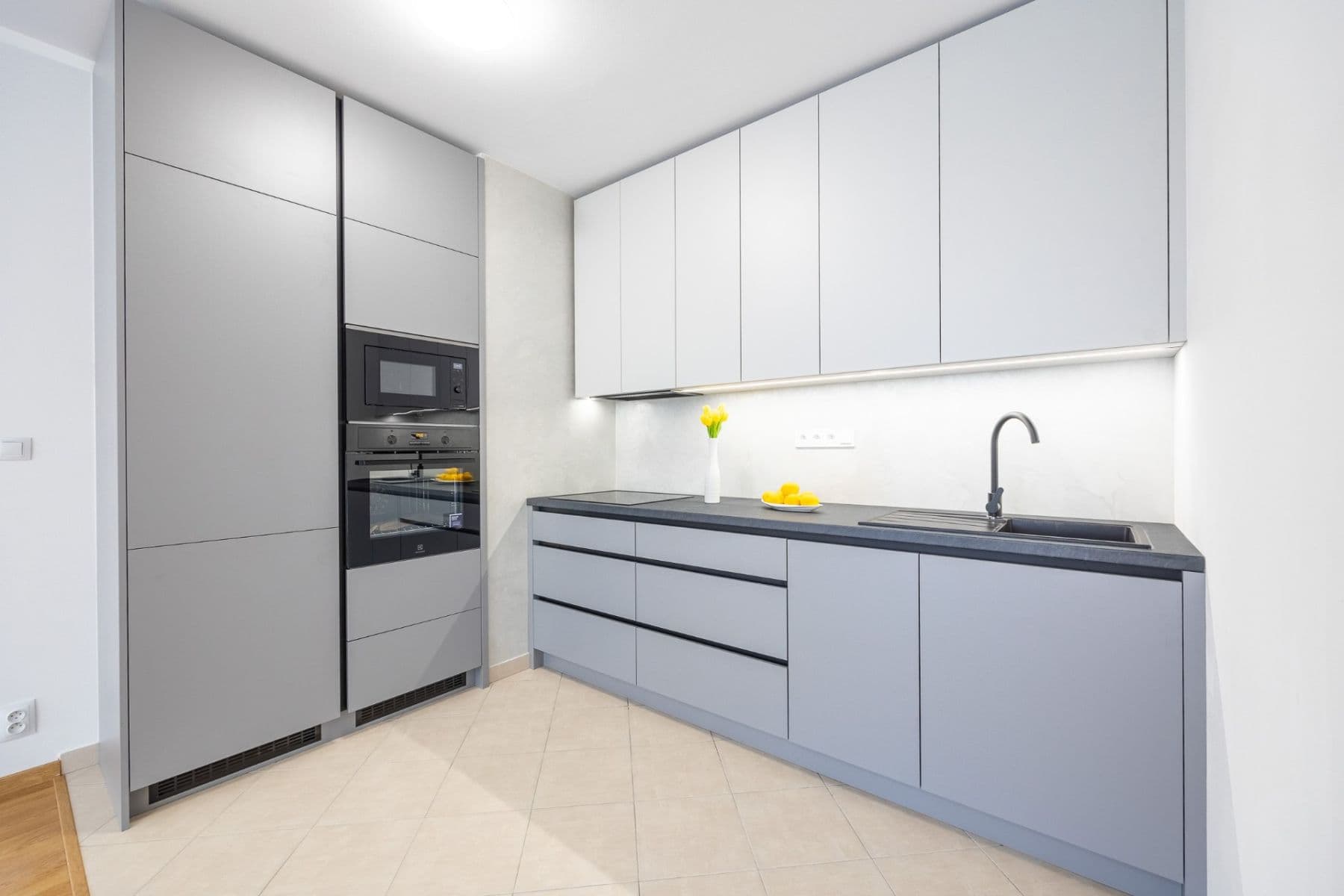 Prenájom bytu 2-izbový 56 m², Míšovická, Praha, Praha Prenájom bytu 2-izbový 56 m², Míšovická, Praha, Praha