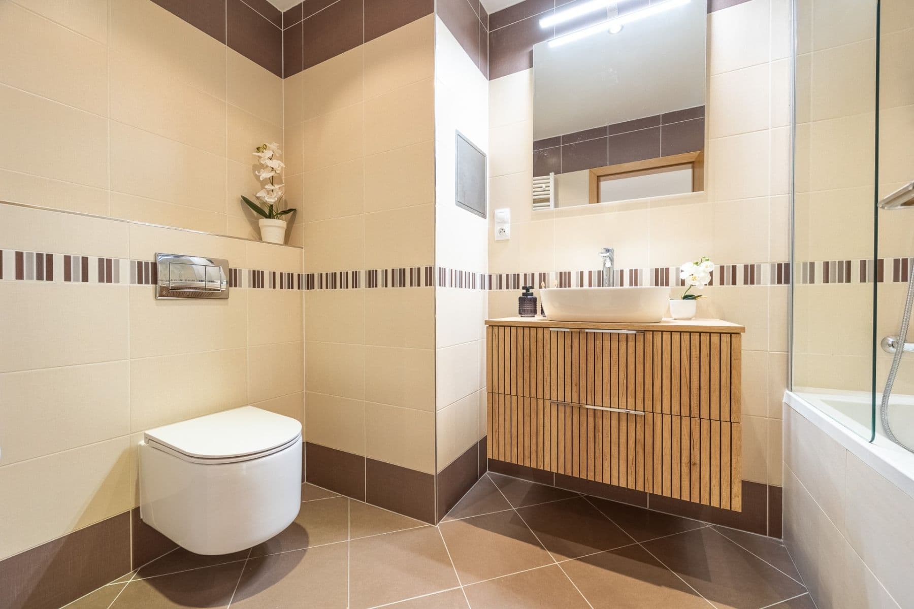 Prenájom bytu 2-izbový 56 m², Míšovická, Praha, Praha Prenájom bytu 2-izbový 56 m², Míšovická, Praha, Praha