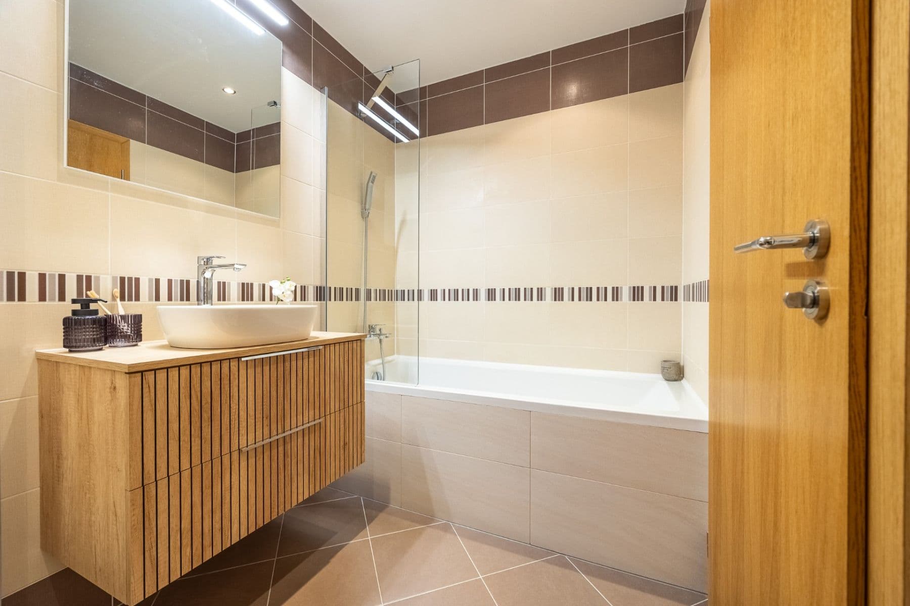 Prenájom bytu 2-izbový 56 m², Míšovická, Praha, Praha Prenájom bytu 2-izbový 56 m², Míšovická, Praha, Praha