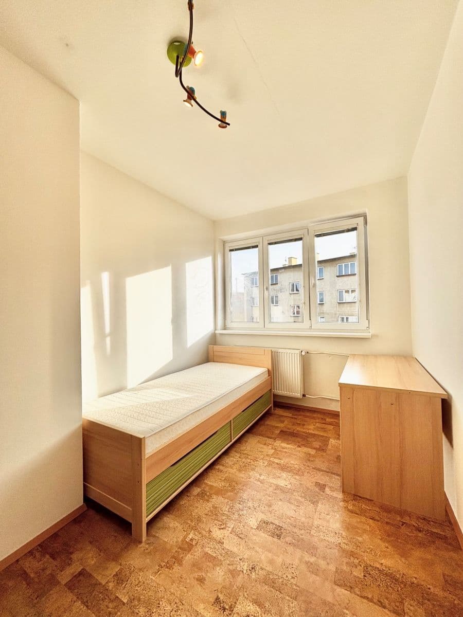 Predaj bytu 3-izbový 63 m², Československé armády, Skuteč, Pardubický kraj Predaj bytu 3-izbový 63 m², Československé armády, Skuteč, Pardubický kraj