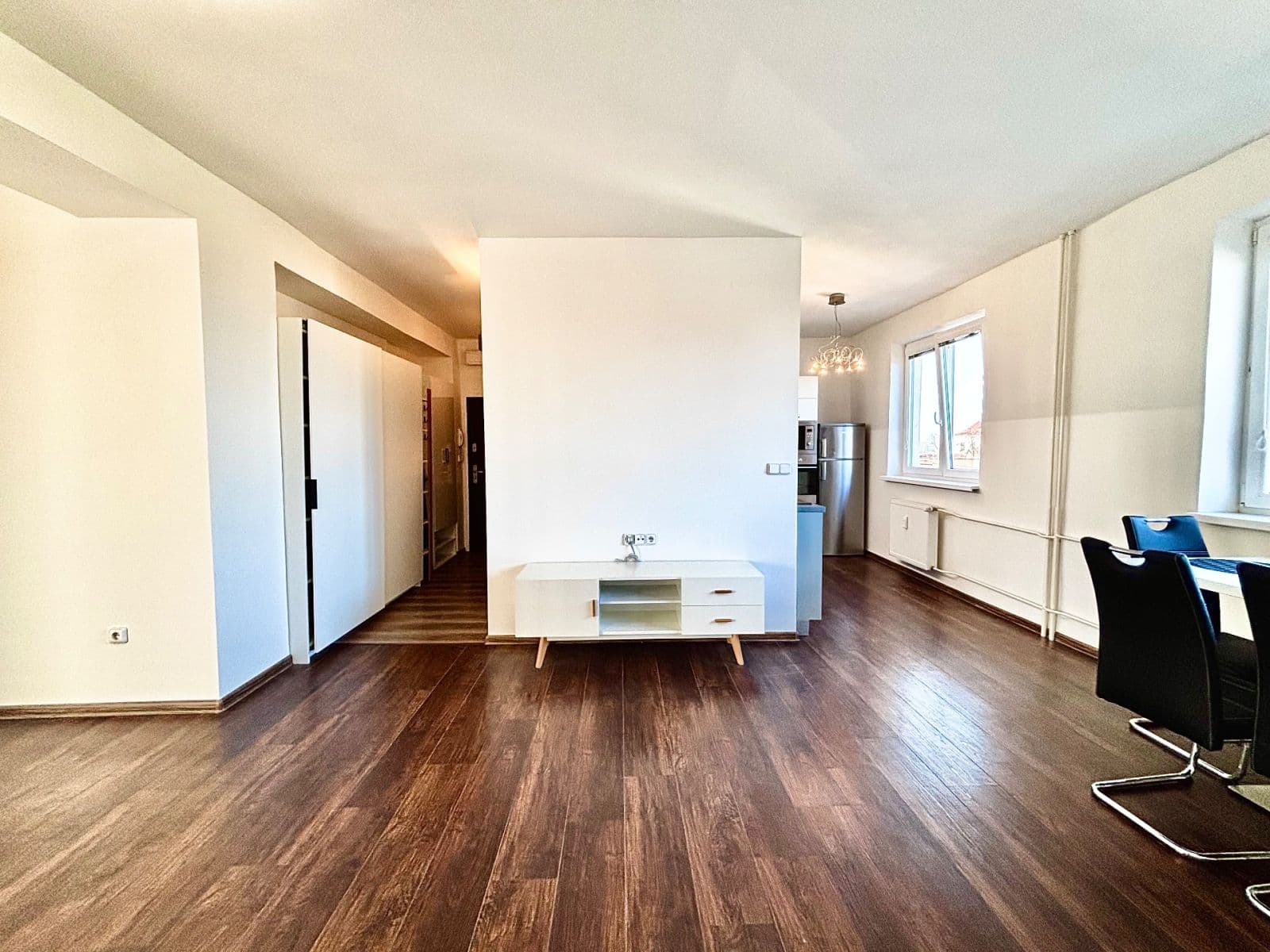 Predaj bytu 3-izbový 63 m², Československé armády, Skuteč, Pardubický kraj Predaj bytu 3-izbový 63 m², Československé armády, Skuteč, Pardubický kraj