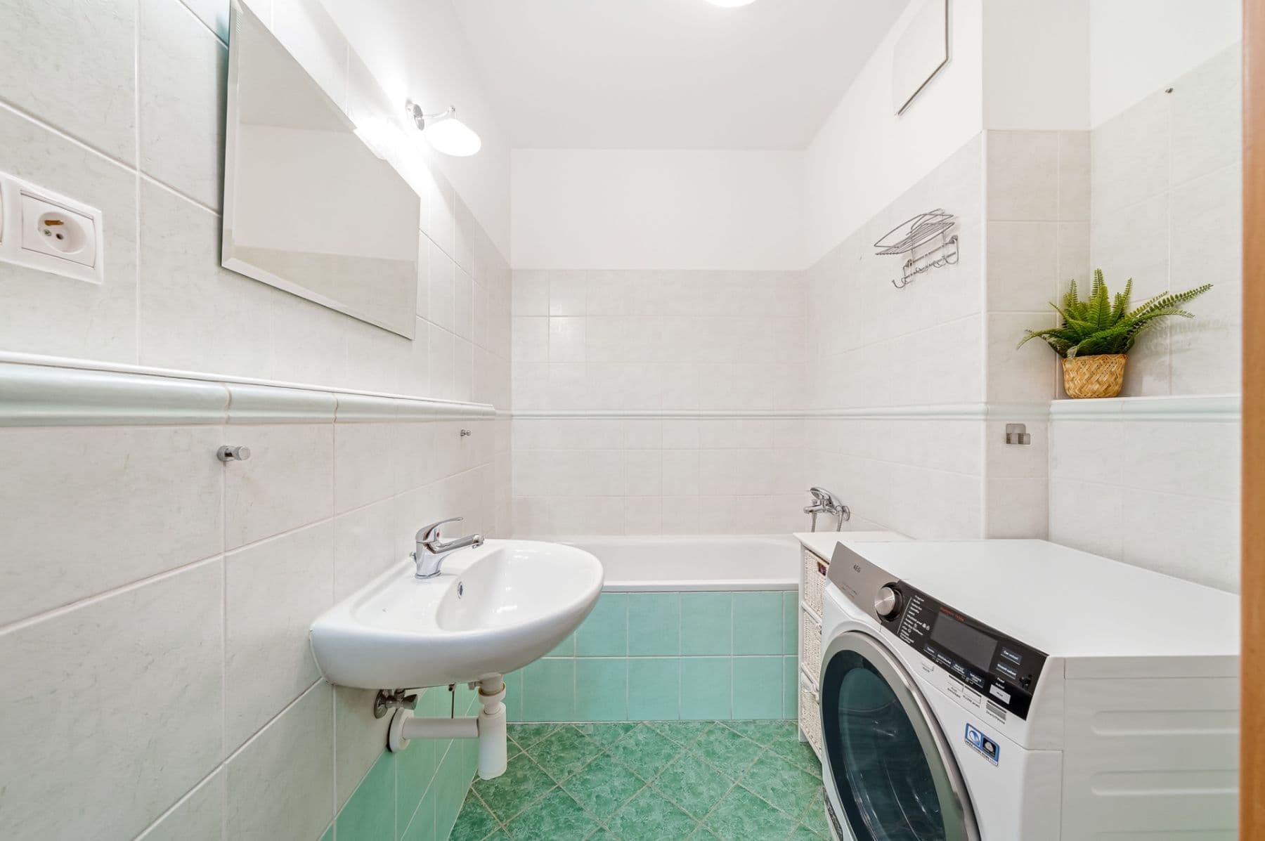 Predaj bytu 3-izbový 79 m², Nepelova, Praha, Praha Predaj bytu 3-izbový 79 m², Nepelova, Praha, Praha