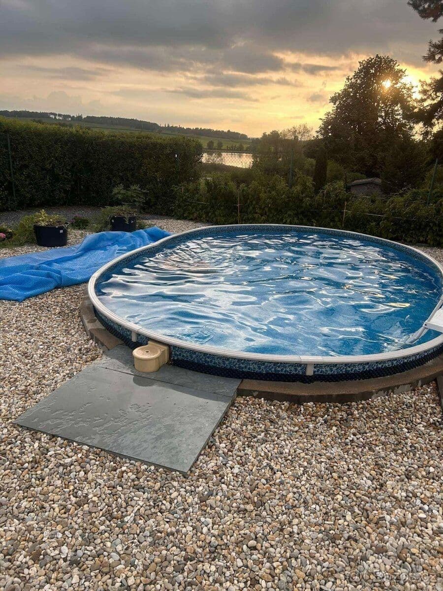 Predaj rekreačného objektu 340 m², pozemek 340 m², 401, Lipník, Kraj Vysočina Predaj rekreačného objektu 340 m², pozemek 340 m², 401, Lipník, Kraj Vysočina