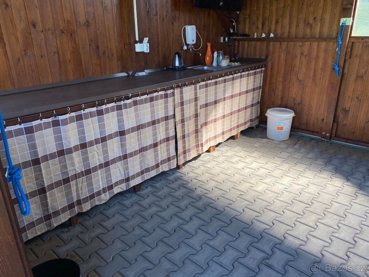 Predaj rekreačného objektu 340 m², pozemek 340 m², 401, Lipník, Kraj Vysočina Predaj rekreačného objektu 340 m², pozemek 340 m², 401, Lipník, Kraj Vysočina