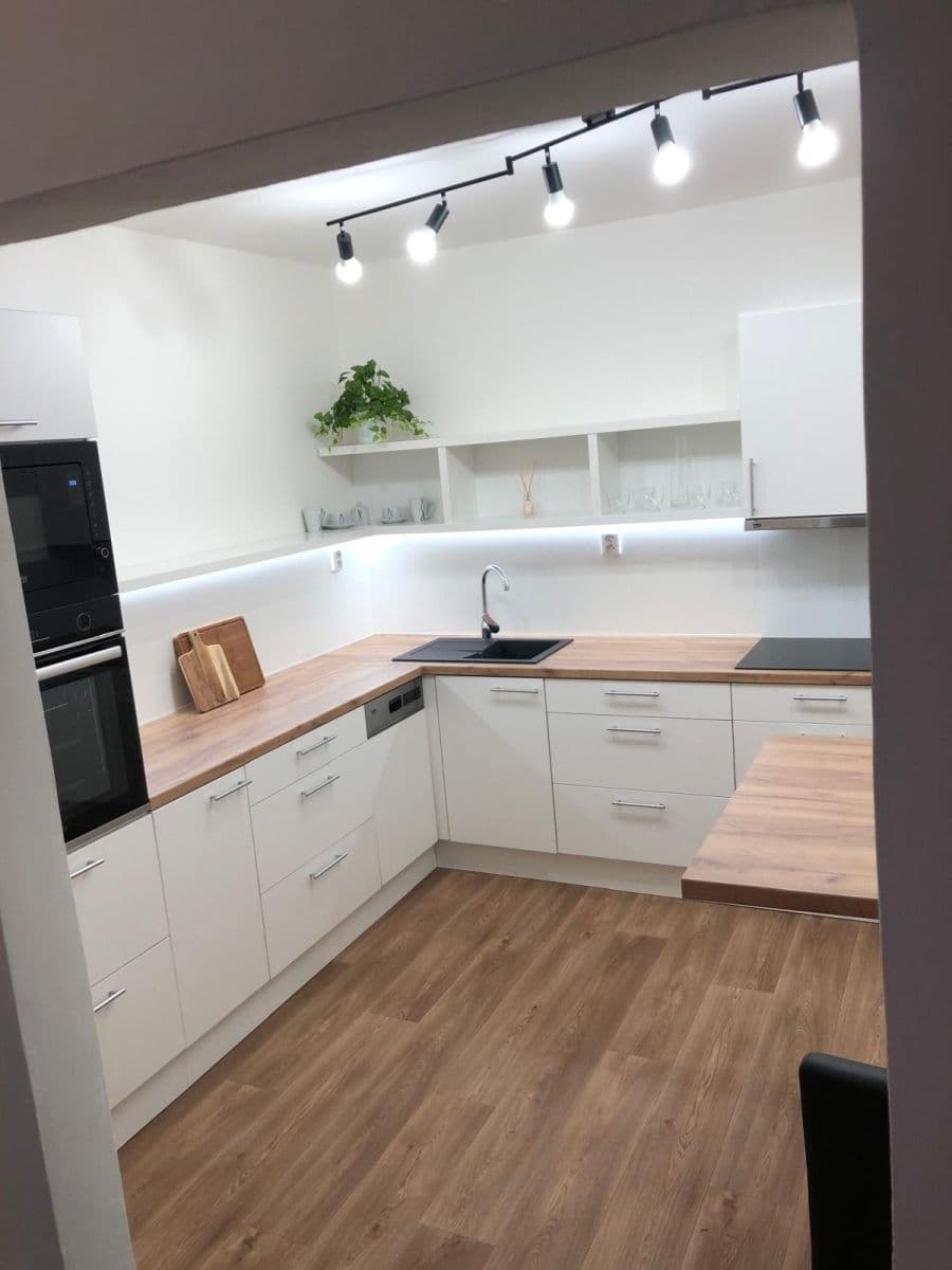 Predaj bytu 3-izbový 78 m², 17. listopadu, Mladá Boleslav, Středočeský kraj Predaj bytu 3-izbový 78 m², 17. listopadu, Mladá Boleslav, Středočeský kraj