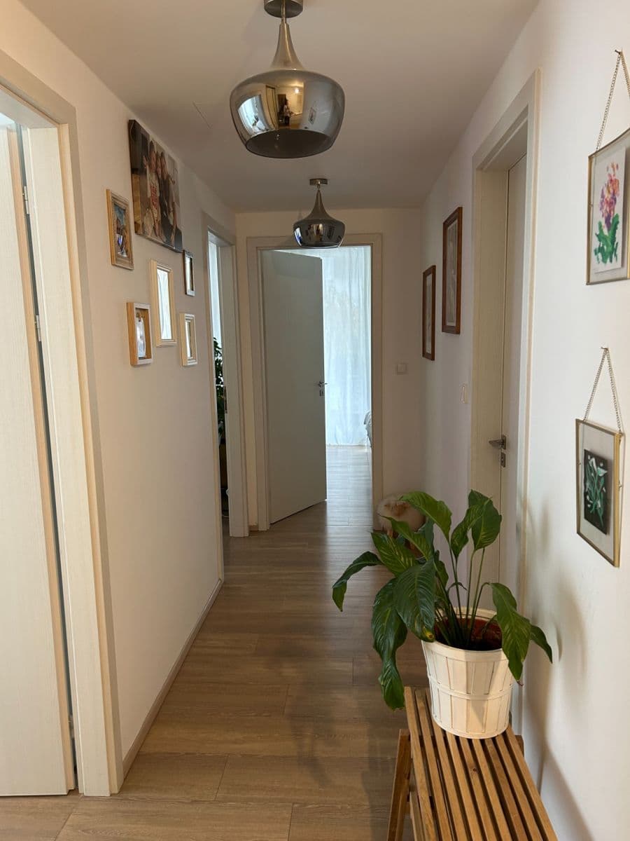 Predaj bytu 3-izbový 95 m², Hlaváčkova, Praha, Praha Predaj bytu 3-izbový 95 m², Hlaváčkova, Praha, Praha