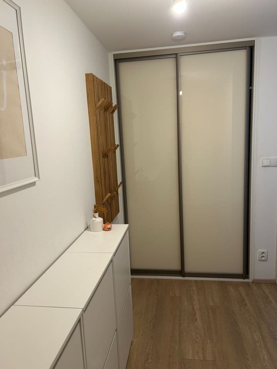 Predaj bytu 3-izbový 95 m², Hlaváčkova, Praha, Praha Predaj bytu 3-izbový 95 m², Hlaváčkova, Praha, Praha