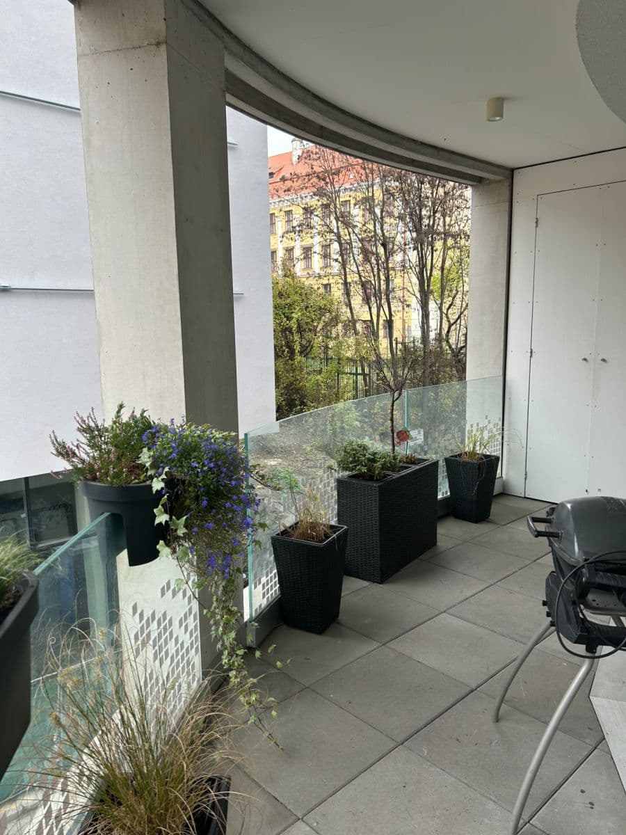 Predaj bytu 3-izbový 95 m², Hlaváčkova, Praha, Praha Predaj bytu 3-izbový 95 m², Hlaváčkova, Praha, Praha