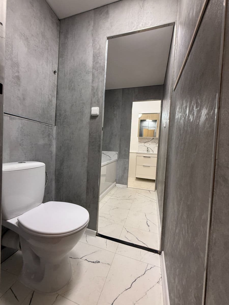 Prenájom bytu 2-izbový 43 m², Heyrovského, Plzeň, Plzeňský kraj Prenájom bytu 2-izbový 43 m², Heyrovského, Plzeň, Plzeňský kraj