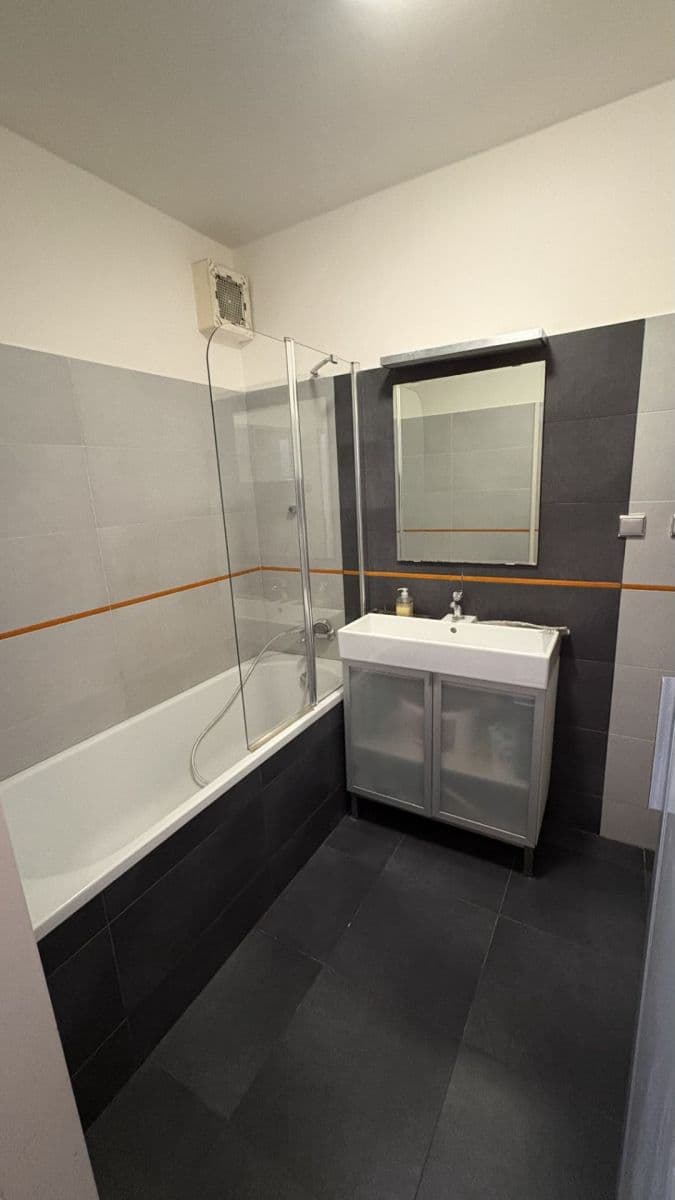 Predaj bytu 3-izbový 77 m², Vinohradská, Praha, Praha Predaj bytu 3-izbový 77 m², Vinohradská, Praha, Praha