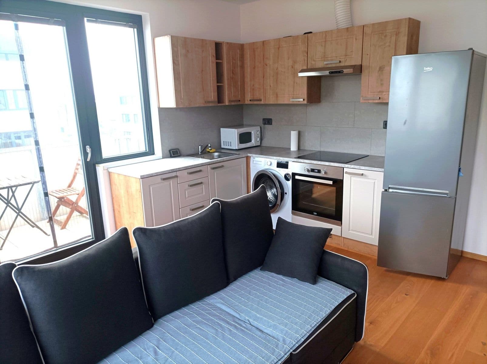 Prenájom bytu 2-izbový 40 m², Karla IV., Horoměřice, Středočeský kraj Prenájom bytu 2-izbový 40 m², Karla IV., Horoměřice, Středočeský kraj