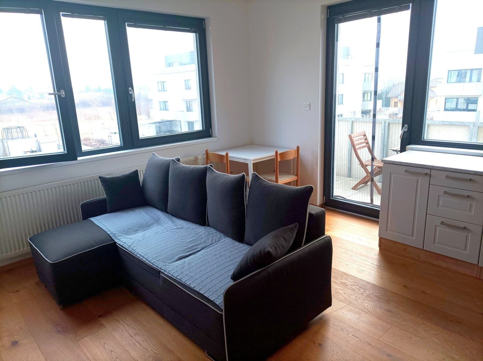 Prenájom bytu 2-izbový 40 m², Karla IV., Horoměřice, Středočeský kraj Prenájom bytu 2-izbový 40 m², Karla IV., Horoměřice, Středočeský kraj