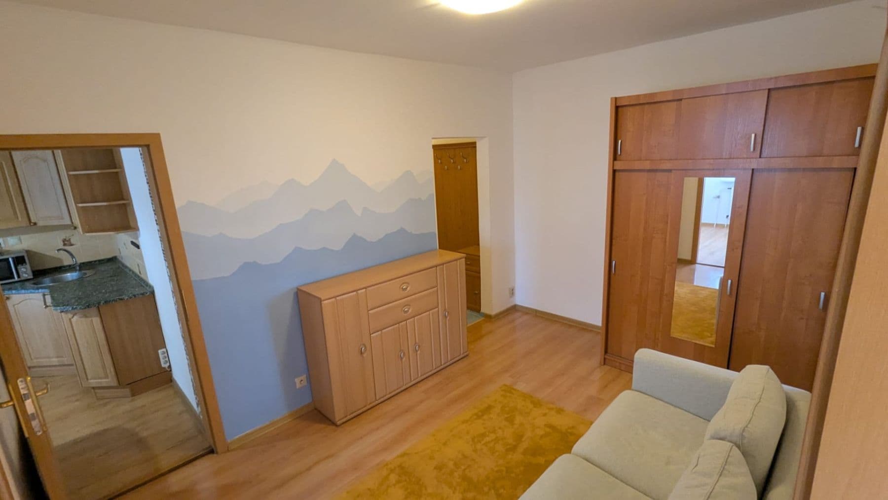 Prenájom bytu 3-izbový 70 m², Iľjušinova, Petržalka, Bratislavský kraj Prenájom bytu 3-izbový 70 m², Iľjušinova, Petržalka, Bratislavský kraj