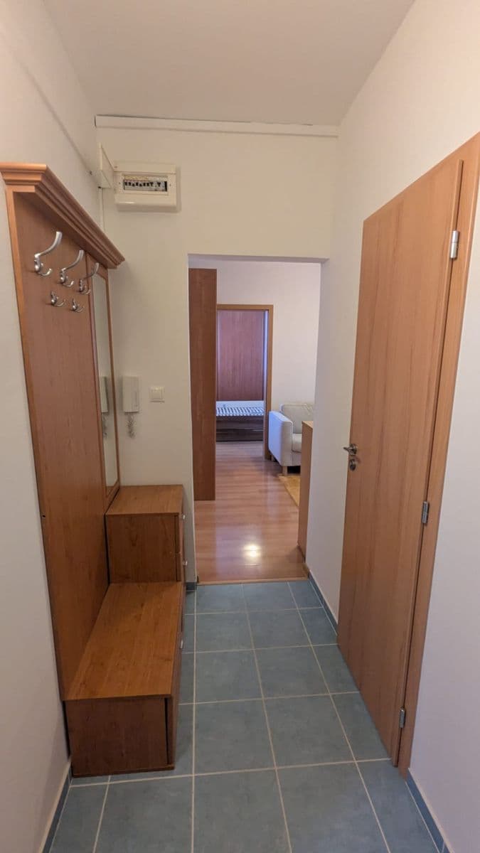 Prenájom bytu 3-izbový 70 m², Iľjušinova, Petržalka, Bratislavský kraj Prenájom bytu 3-izbový 70 m², Iľjušinova, Petržalka, Bratislavský kraj