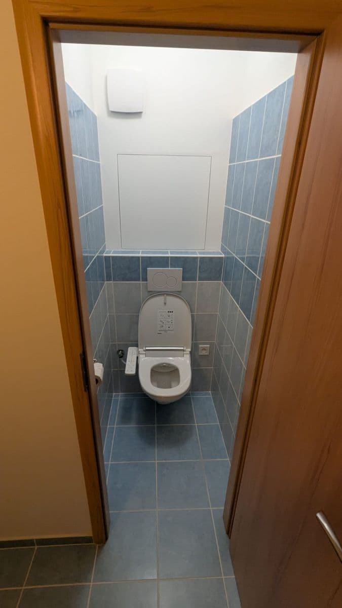 Prenájom bytu 3-izbový 70 m², Iľjušinova, Petržalka, Bratislavský kraj Prenájom bytu 3-izbový 70 m², Iľjušinova, Petržalka, Bratislavský kraj