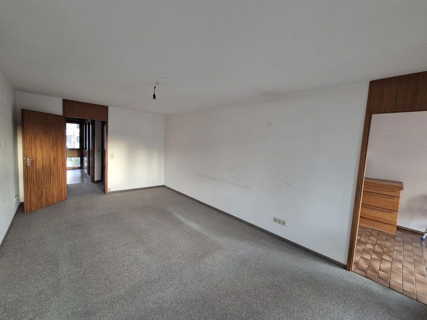 Predaj bytu 2-izbový 68 m², Große Heerstraße 22, Pfullingen, Bádensko-Wurttembersko Predaj bytu 2-izbový 68 m², Große Heerstraße 22, Pfullingen, Bádensko-Wurttembersko