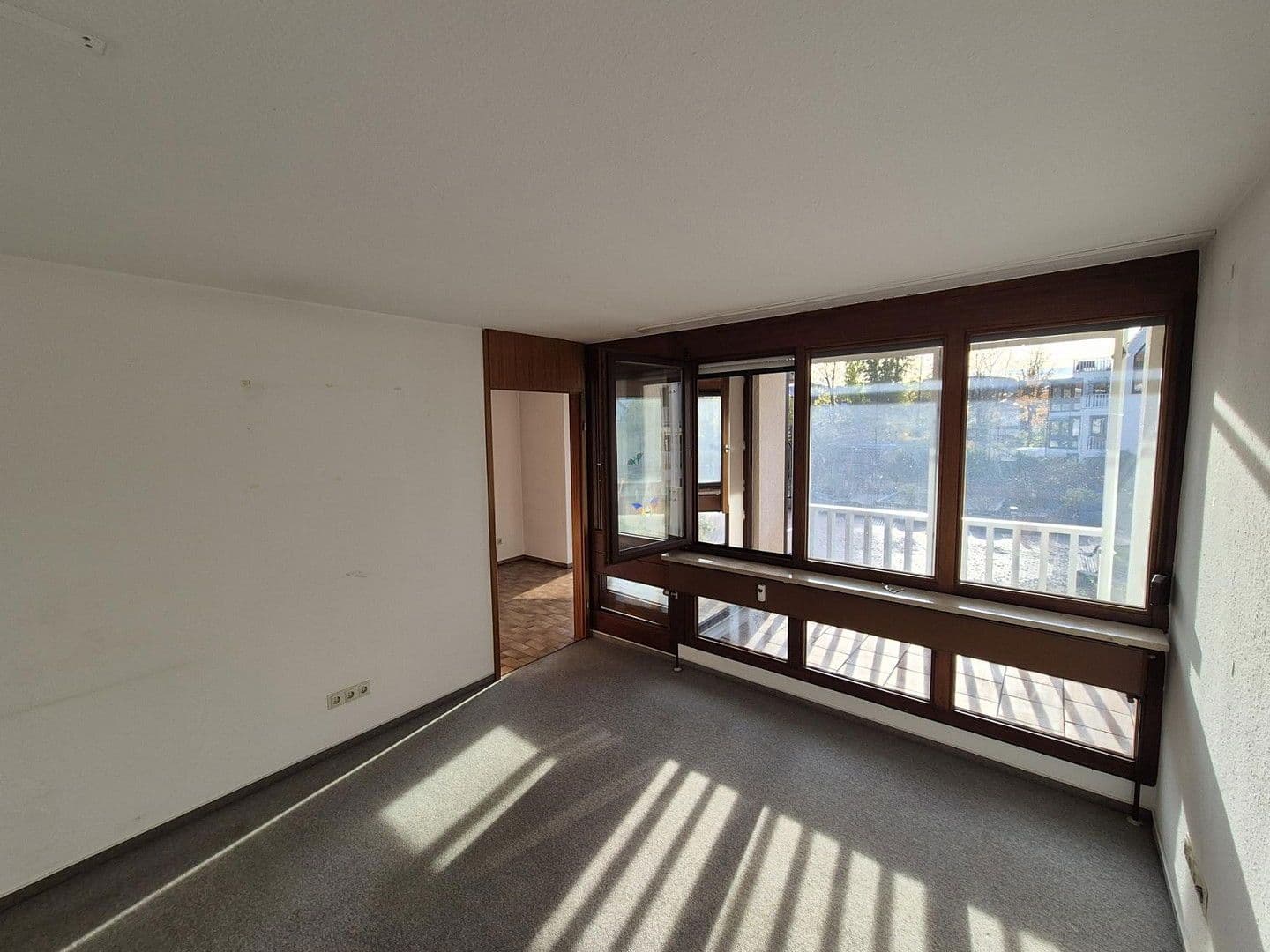 Predaj bytu 2-izbový 68 m², Große Heerstraße 22, Pfullingen, Bádensko-Wurttembersko Predaj bytu 2-izbový 68 m², Große Heerstraße 22, Pfullingen, Bádensko-Wurttembersko