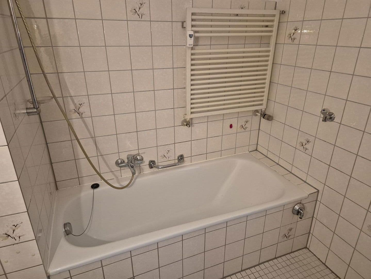 Predaj bytu 2-izbový 68 m², Große Heerstraße 22, Pfullingen, Bádensko-Wurttembersko Predaj bytu 2-izbový 68 m², Große Heerstraße 22, Pfullingen, Bádensko-Wurttembersko
