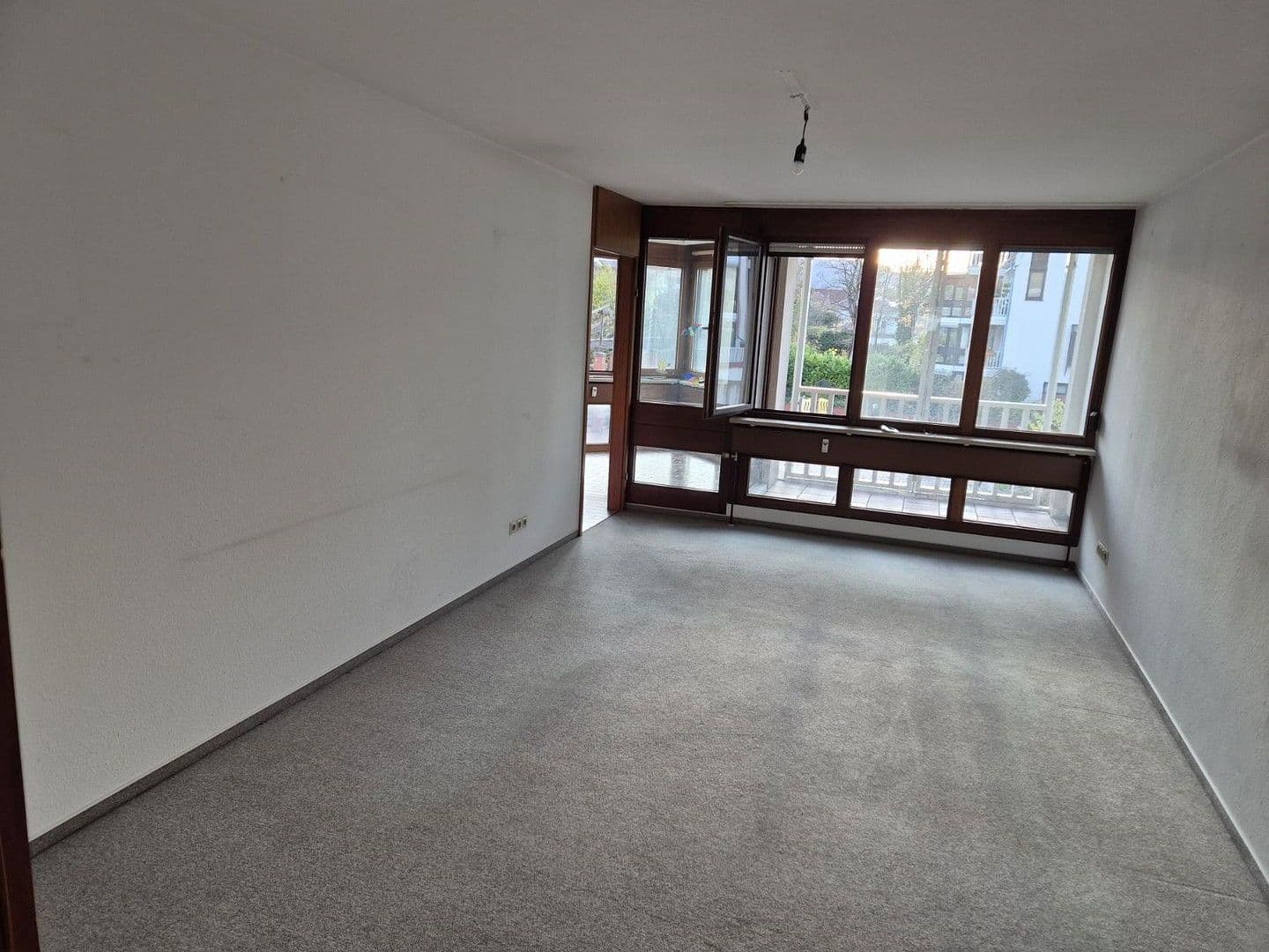 Predaj bytu 2-izbový 68 m², Große Heerstraße 22, Pfullingen, Bádensko-Wurttembersko Predaj bytu 2-izbový 68 m², Große Heerstraße 22, Pfullingen, Bádensko-Wurttembersko