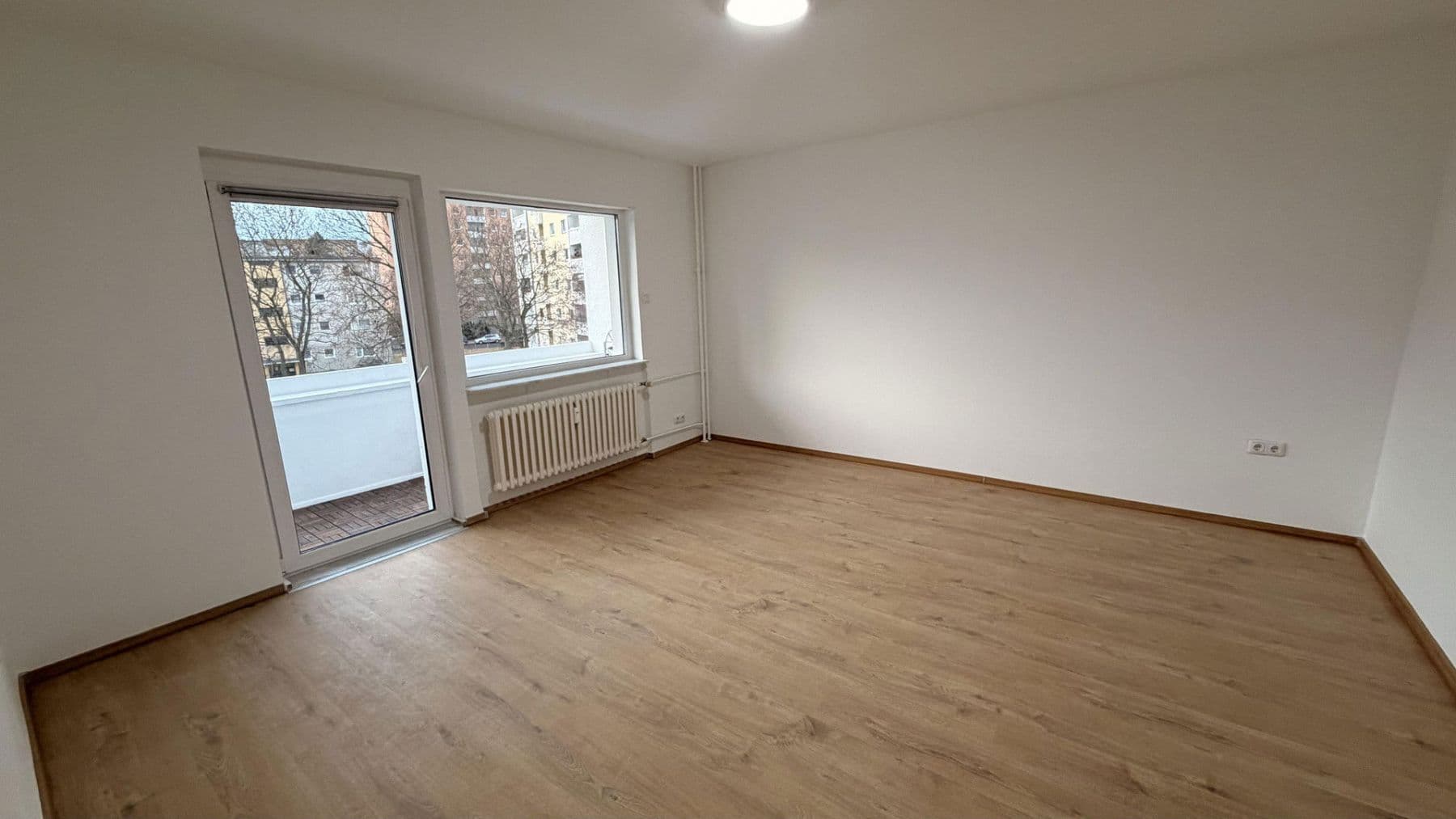 Predaj bytu 3-izbový 67 m², Berlin, Berlín Predaj bytu 3-izbový 67 m², Berlin, Berlín