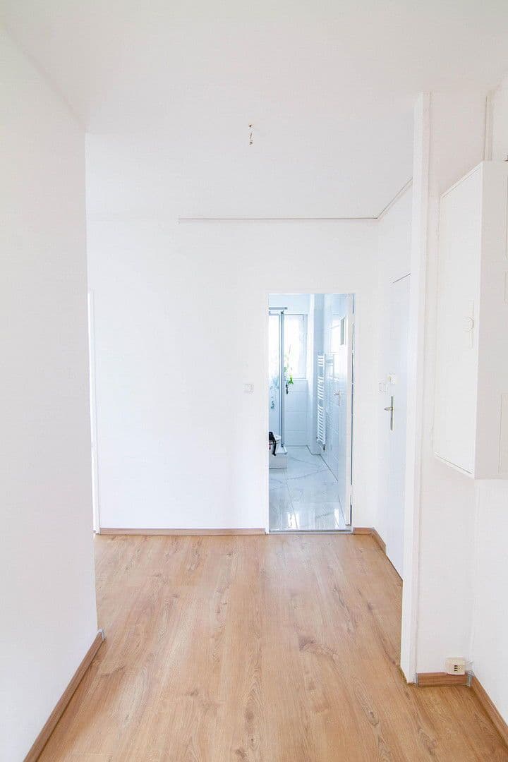 Predaj bytu 3-izbový 67 m², Berlin, Berlín Predaj bytu 3-izbový 67 m², Berlin, Berlín