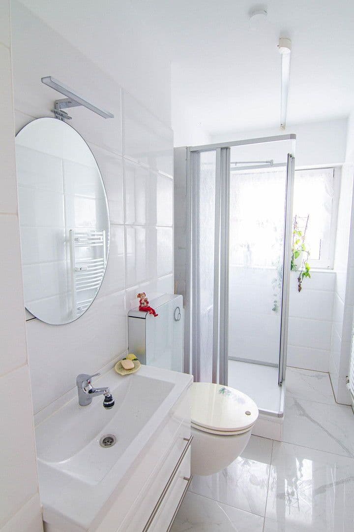 Predaj bytu 3-izbový 67 m², Berlin, Berlín Predaj bytu 3-izbový 67 m², Berlin, Berlín