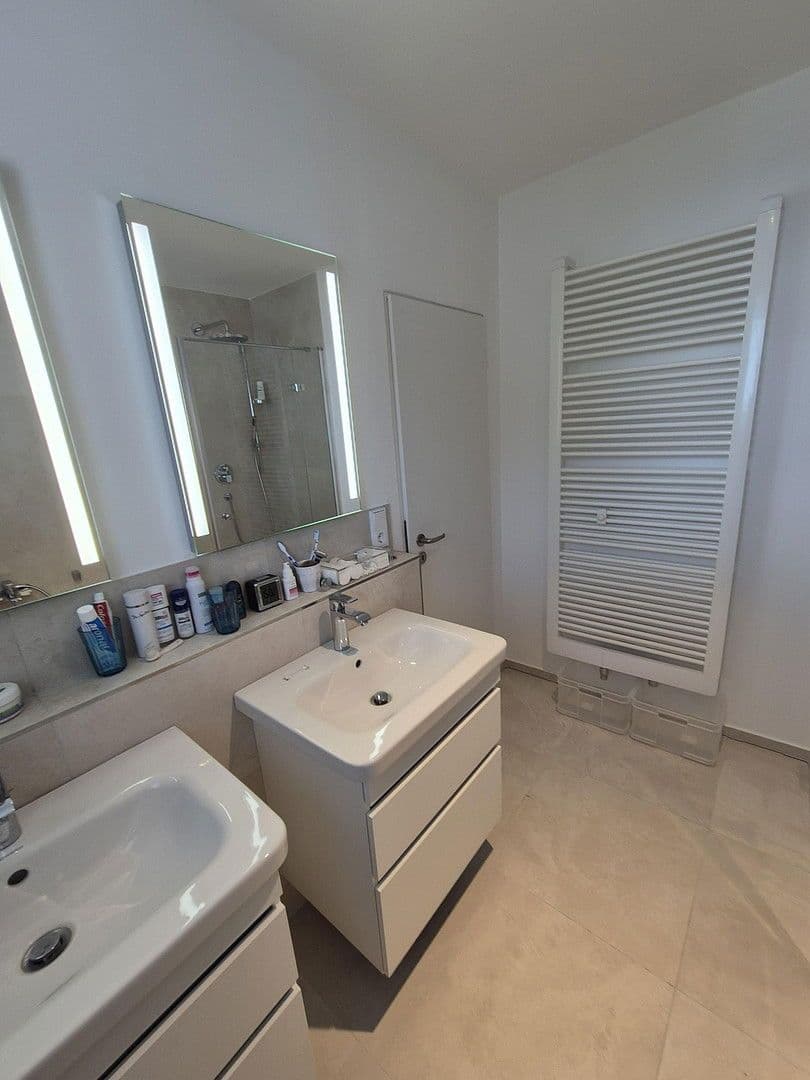 Predaj domu 146 m², pozemek 353 m², Neuried, Bavorsko Predaj domu 146 m², pozemek 353 m², Neuried, Bavorsko