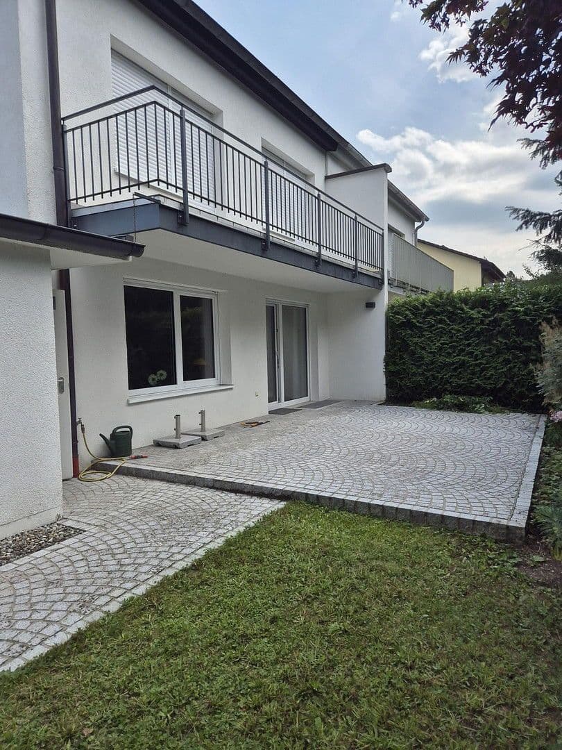Predaj domu 146 m², pozemek 353 m², Neuried, Bavorsko Predaj domu 146 m², pozemek 353 m², Neuried, Bavorsko