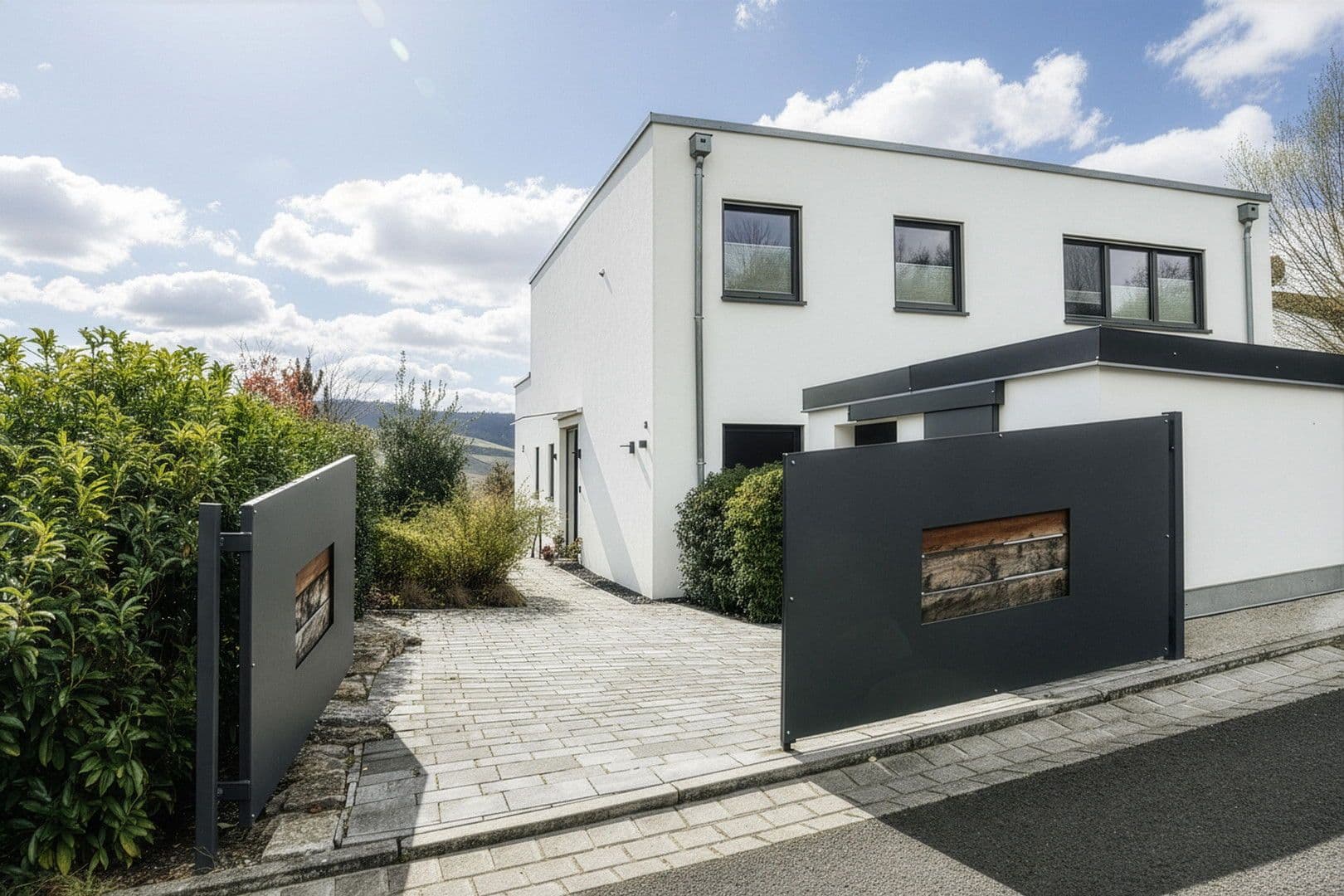 Predaj domu 290 m², pozemek 674 m², Erlabrunn, Bavorsko Predaj domu 290 m², pozemek 674 m², Erlabrunn, Bavorsko