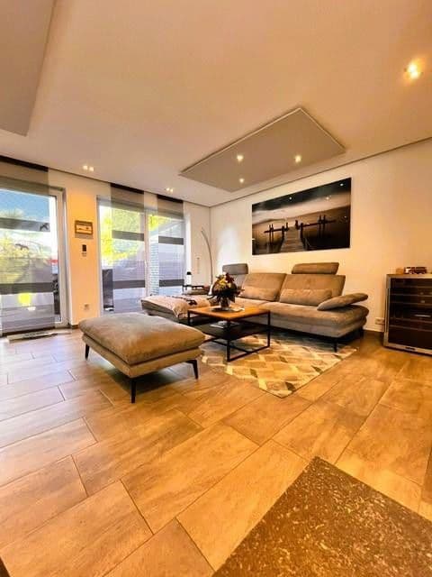 Predaj domu 139 m², pozemek 235 m², Henry-Dunant-Straße 19, Bottrop, Severné Porýnie - Westfálsko Predaj domu 139 m², pozemek 235 m², Henry-Dunant-Straße 19, Bottrop, Severné Porýnie - Westfálsko