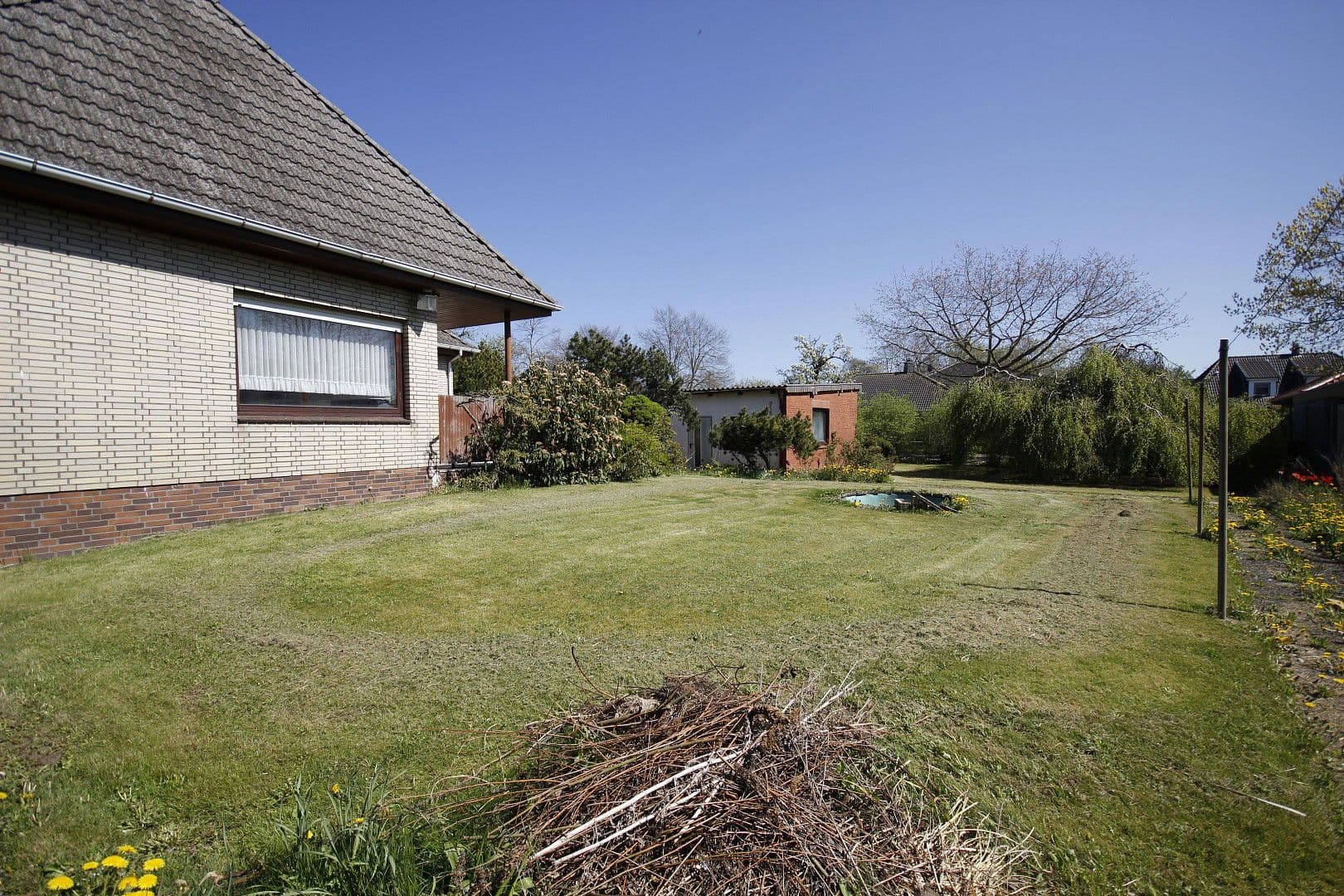 Predaj domu 212 m², pozemek 1.347 m², Dorfstraße 39, Stakendorf, Šlezvicko-Holštajnsko Predaj domu 212 m², pozemek 1.347 m², Dorfstraße 39, Stakendorf, Šlezvicko-Holštajnsko