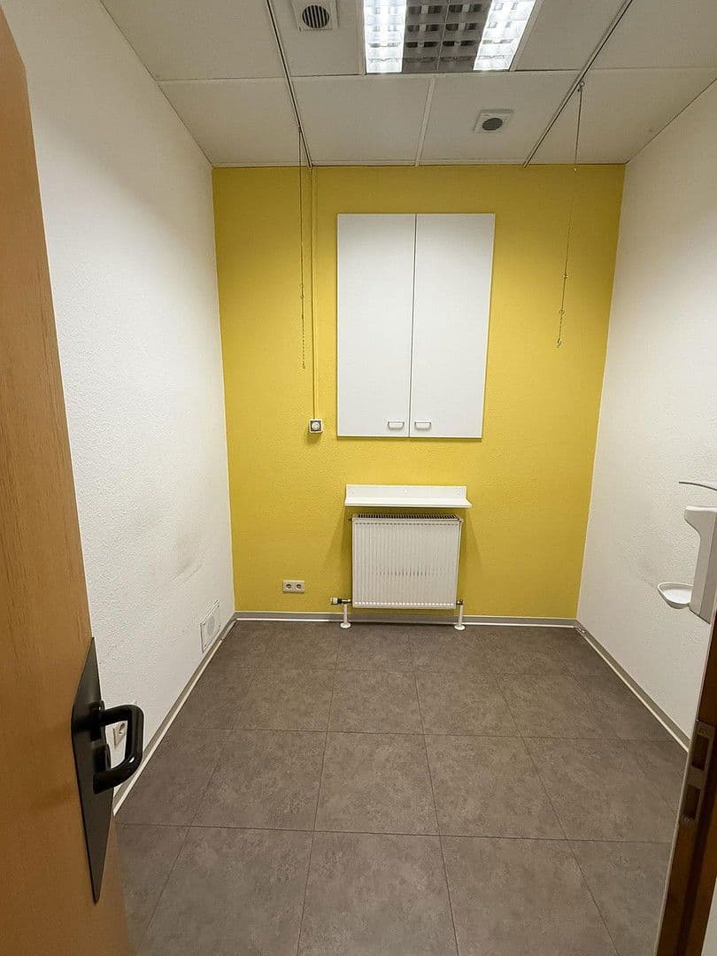 Predaj kancelárie 192 m², Bad Brückenau, Bavorsko Predaj kancelárie 192 m², Bad Brückenau, Bavorsko