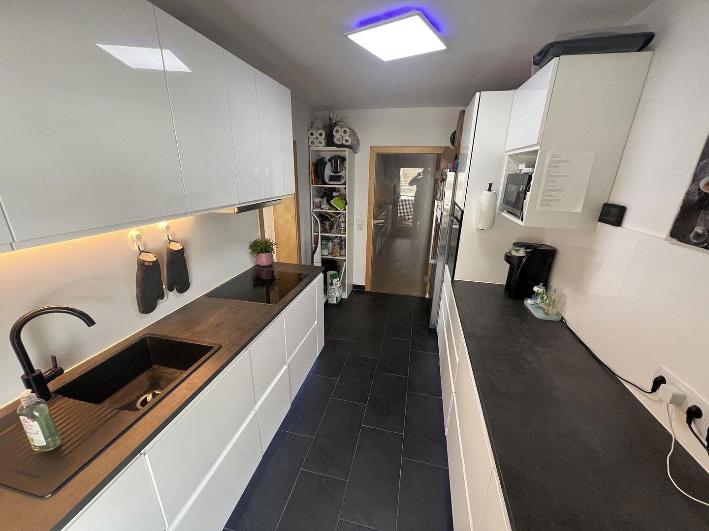 Prenájom bytu 5-izbový 167 m², Iffezheim, Bádensko-Wurttembersko Prenájom bytu 5-izbový 167 m², Iffezheim, Bádensko-Wurttembersko