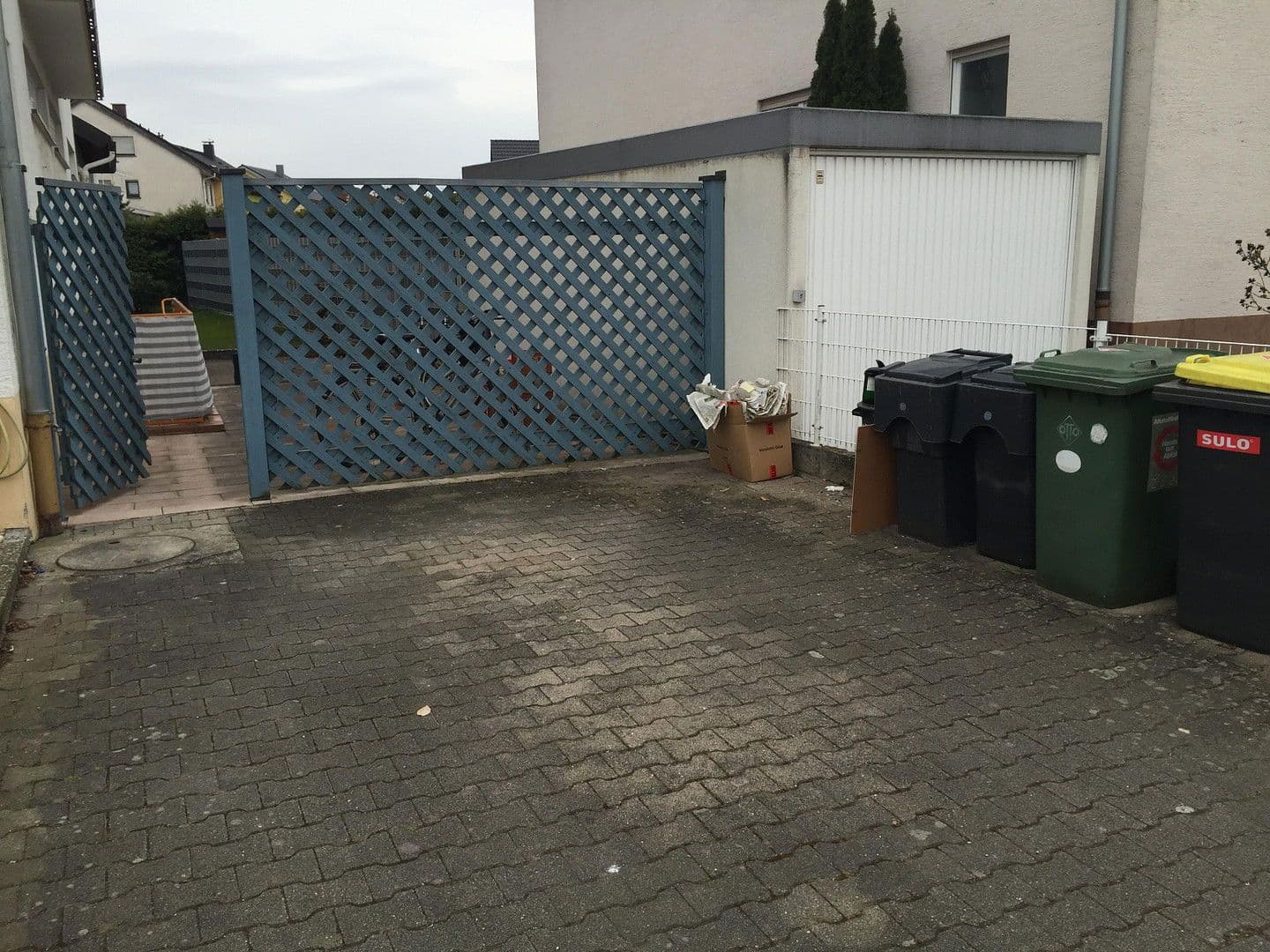 Prenájom bytu 5-izbový 167 m², Iffezheim, Bádensko-Wurttembersko Prenájom bytu 5-izbový 167 m², Iffezheim, Bádensko-Wurttembersko