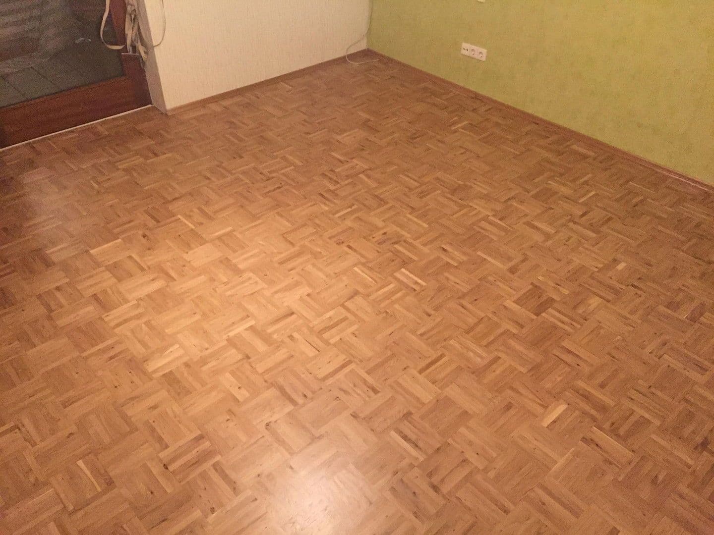 Prenájom bytu 5-izbový 167 m², Iffezheim, Bádensko-Wurttembersko Prenájom bytu 5-izbový 167 m², Iffezheim, Bádensko-Wurttembersko