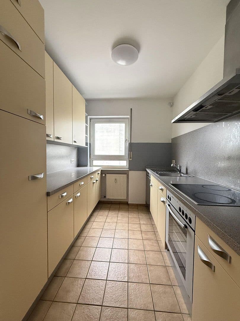 Predaj bytu 4-izbový 105 m², Frankfurt am Main, Hesensko Predaj bytu 4-izbový 105 m², Frankfurt am Main, Hesensko