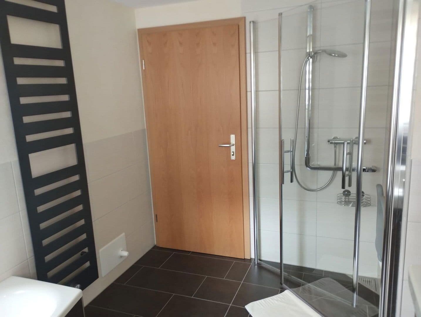 Predaj domu 180 m², pozemek 2.200 m², Hofbieber, Hesensko Predaj domu 180 m², pozemek 2.200 m², Hofbieber, Hesensko