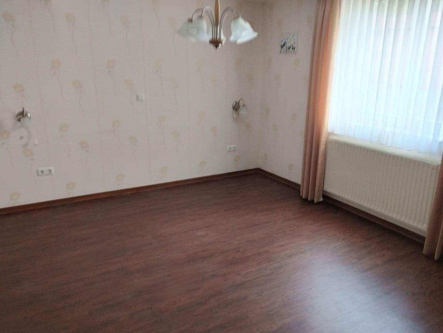 Predaj domu 180 m², pozemek 2.200 m², Hofbieber, Hesensko Predaj domu 180 m², pozemek 2.200 m², Hofbieber, Hesensko