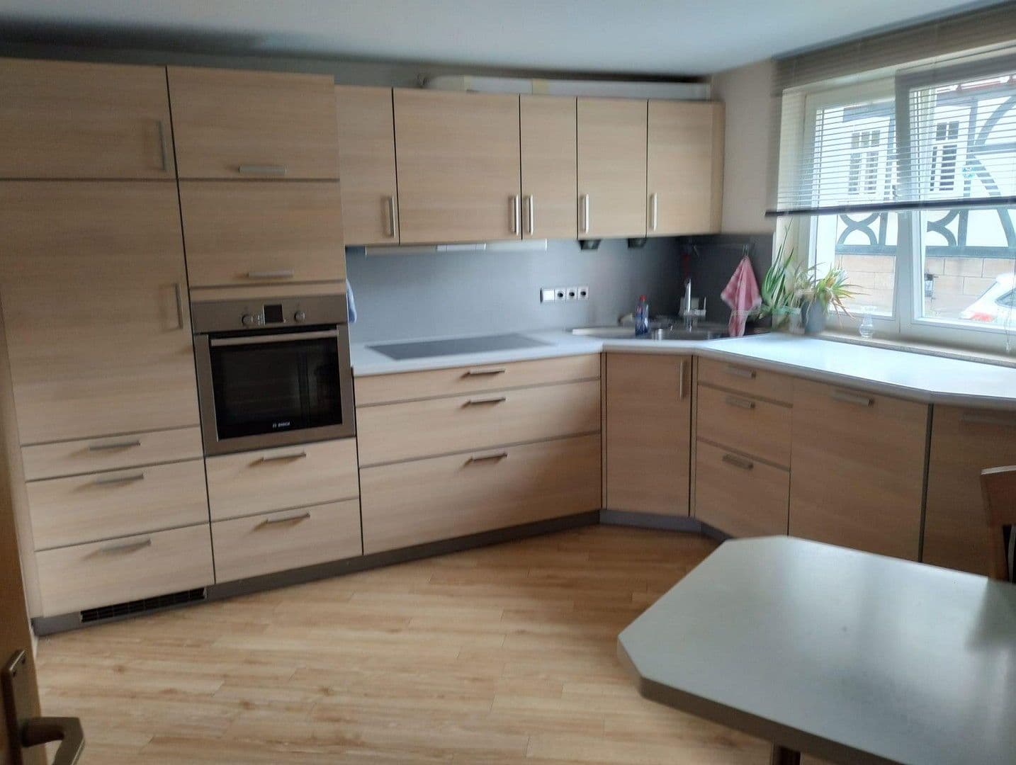 Predaj domu 180 m², pozemek 2.200 m², Hofbieber, Hesensko Predaj domu 180 m², pozemek 2.200 m², Hofbieber, Hesensko