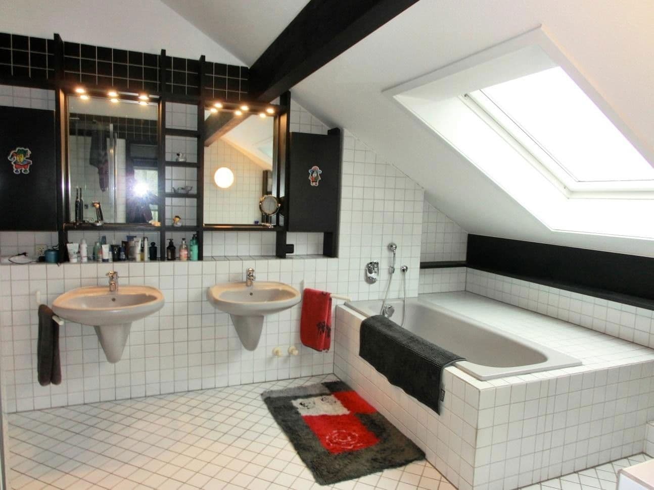 Predaj domu 280 m², pozemek 1.241 m², Niederzier, Severné Porýnie - Westfálsko Predaj domu 280 m², pozemek 1.241 m², Niederzier, Severné Porýnie - Westfálsko